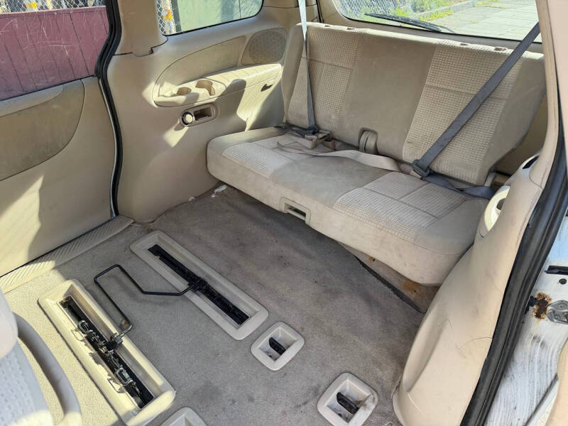 2006 Mazda MPV LX