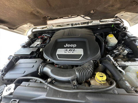 2013 Jeep Wrangler Unlimited Sahara