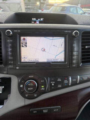 2011 Toyota Sienna XLE 8-Passenger