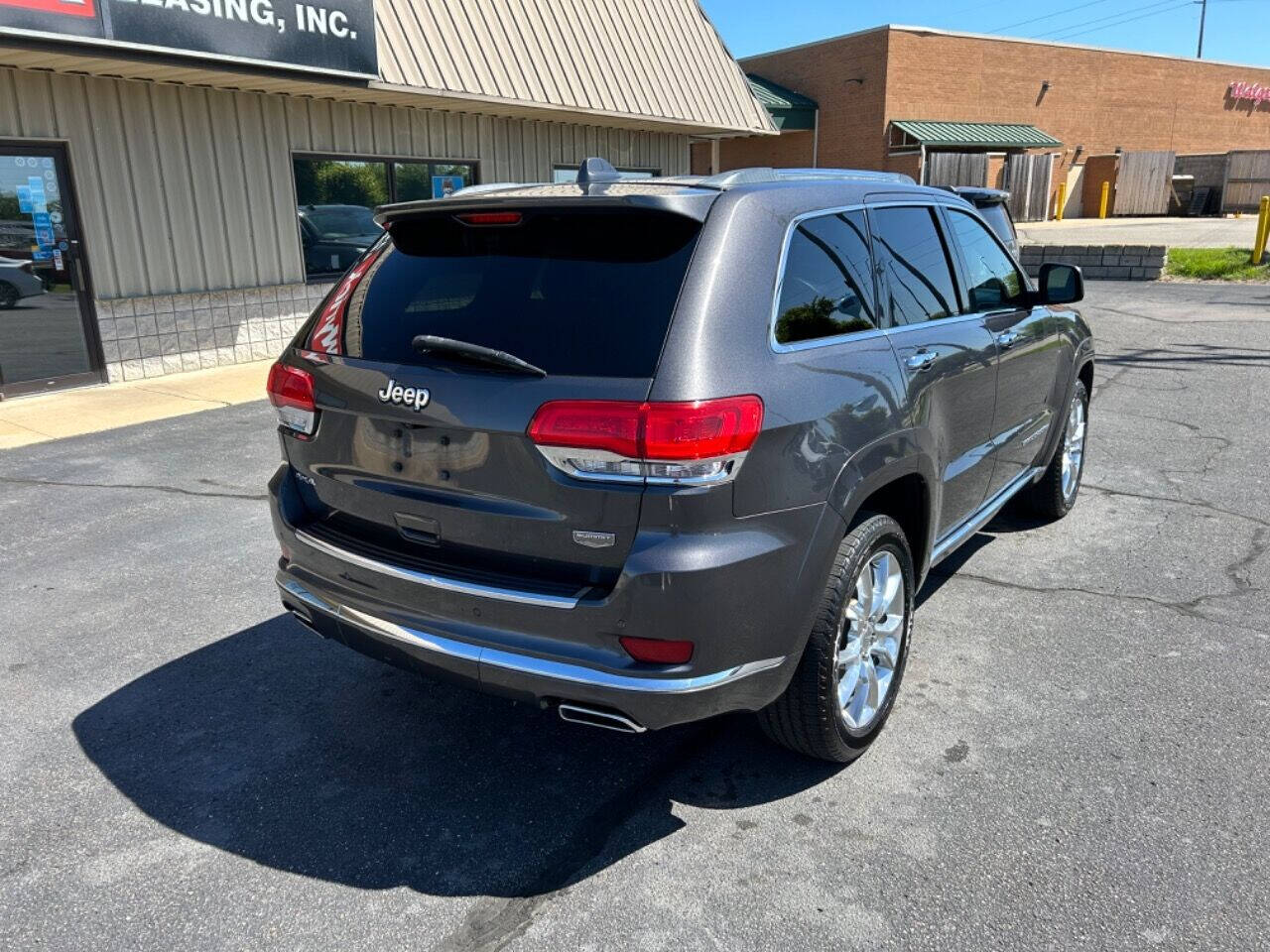 2016 Jeep Grand Cherokee for sale at Wyrick Auto Sales & Leasing Inc in Holland, MI