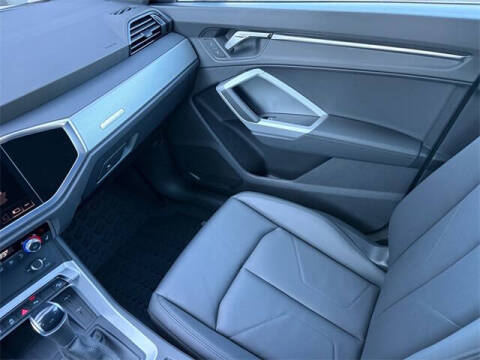 2025 Audi Q3 quattro S line Premium 45 TFSI