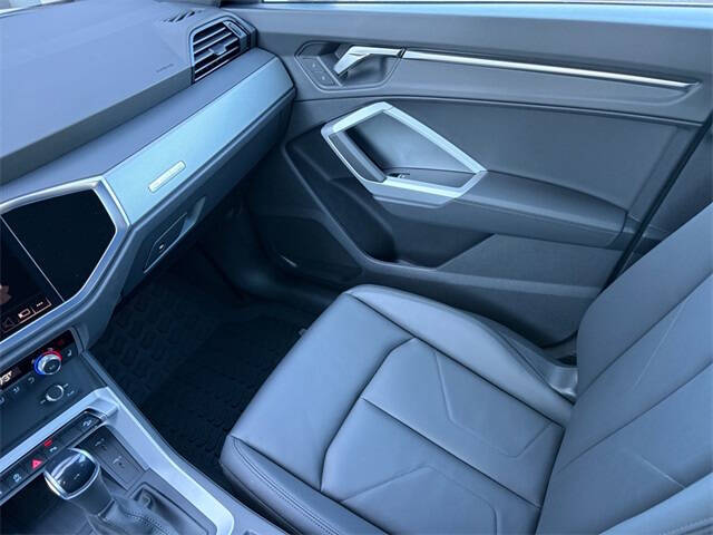 2025 Audi Q3 quattro S line Premium 45 TFSI