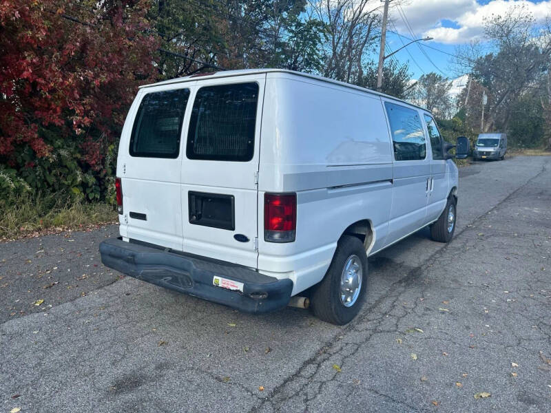 2010 Ford E-Series E-250