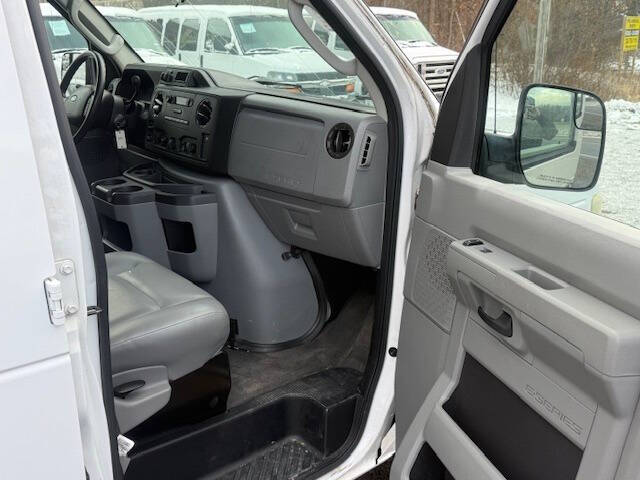 2013 Ford E-Series E-350 SD XLT