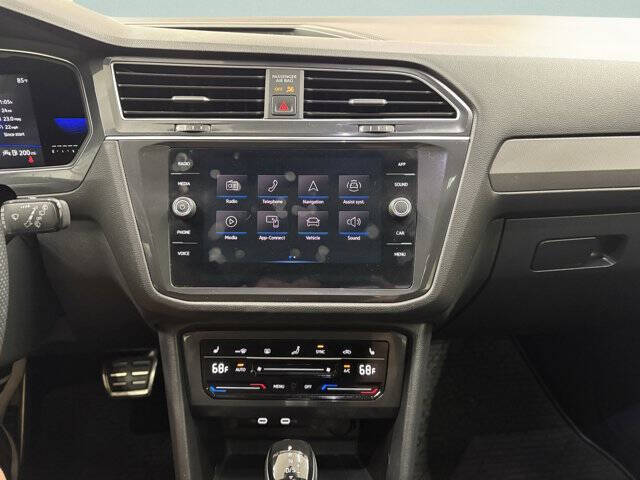 2023 Volkswagen Tiguan SE R-Line Black