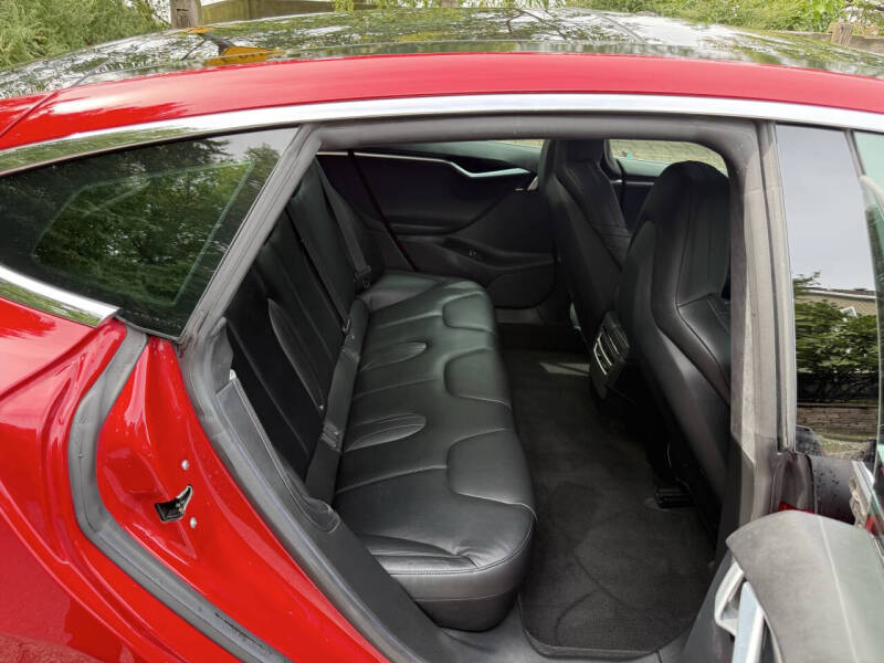 2016 Tesla Model S 90D