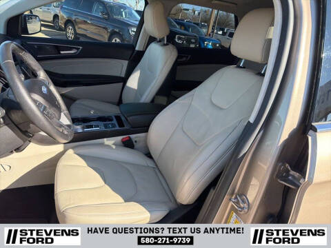 2021 Ford Edge Titanium