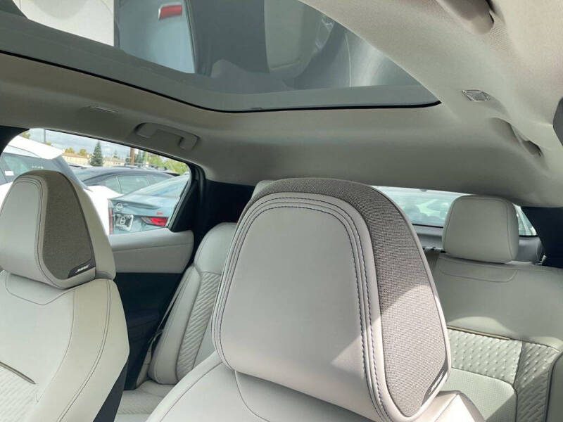 2026 Nissan LEAF Platinum+