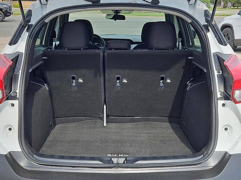 2020 Nissan Kicks S