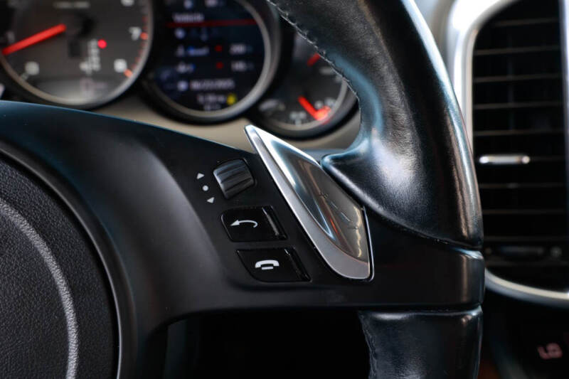 2014 Porsche Cayenne Platinum