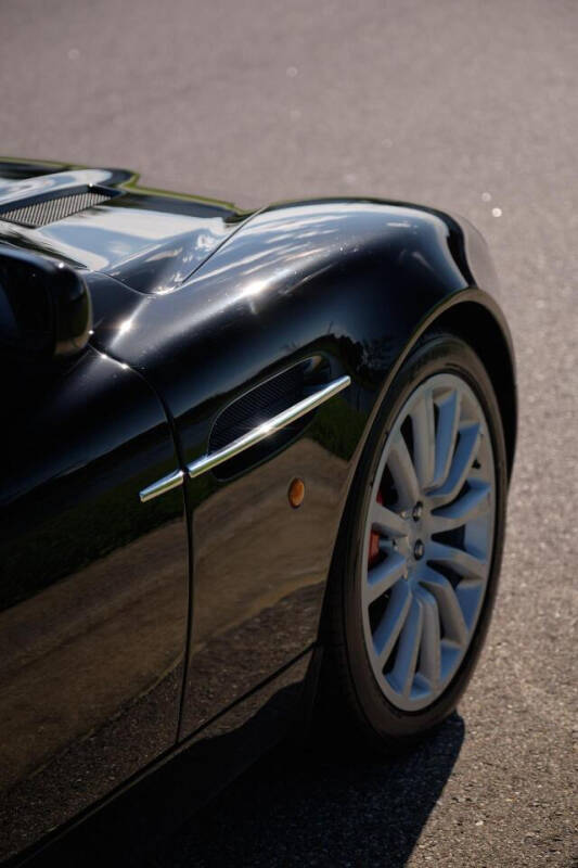 2003 Aston Martin V12 Vanquish
