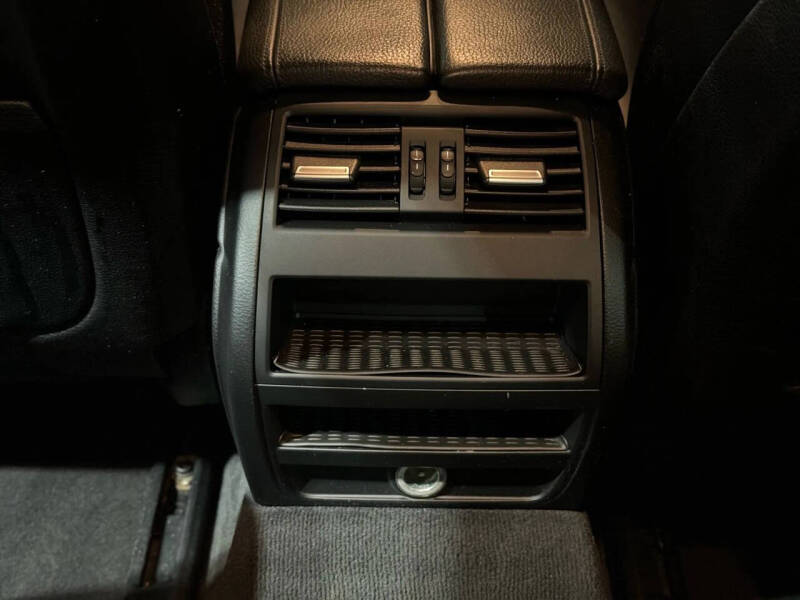 2015 BMW 5 Series 528i