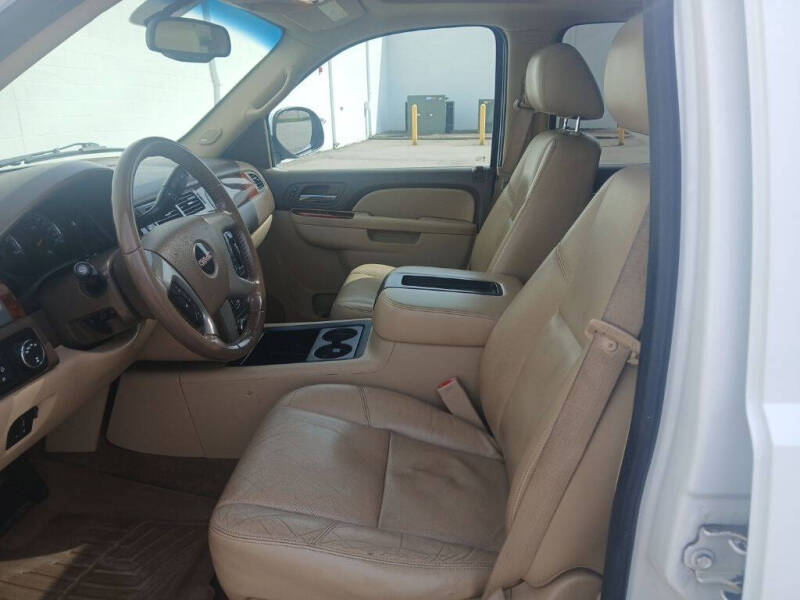 2011 GMC Yukon XL SLT 2500