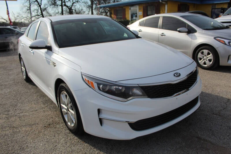 2016 Kia Optima LX photo 2