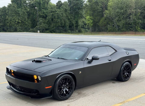 2016 Dodge Challenger 392 HEMI Scat Pack Shaker