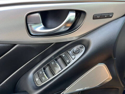 2022 Infiniti Q50 Luxe