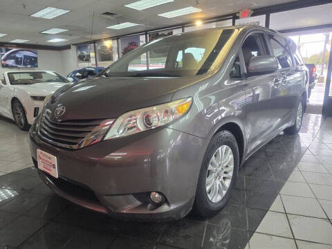 2011 Toyota Sienna XLE 8-Passenger