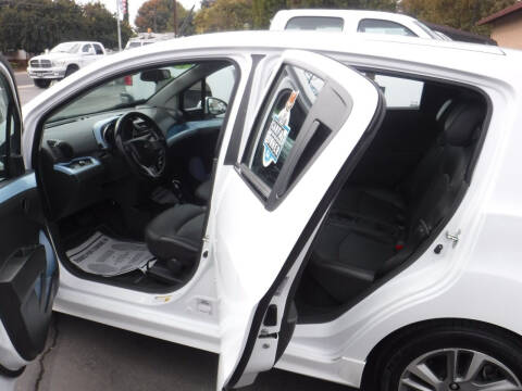 2014 Chevrolet Spark EV 2LT