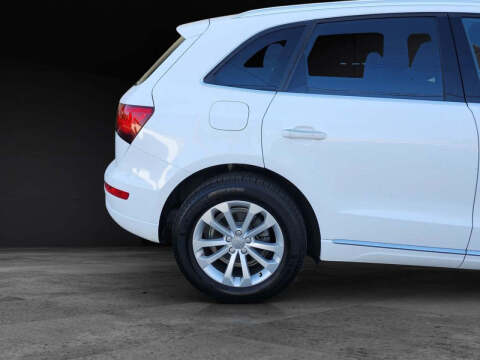 2016 Audi Q5 2.0T quattro Premium Plus