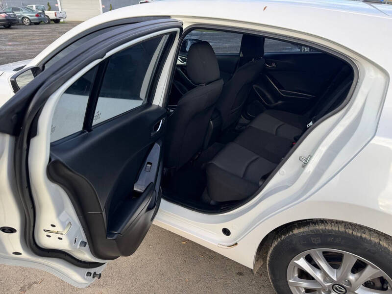 2017 Mazda MAZDA3 Sport