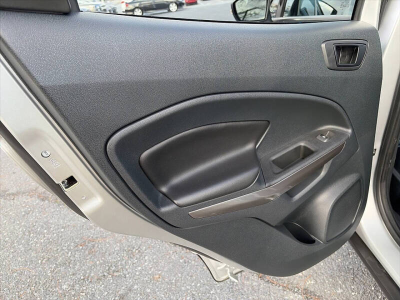 2022 Ford EcoSport SES