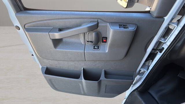 2023 Chevrolet Express 3500