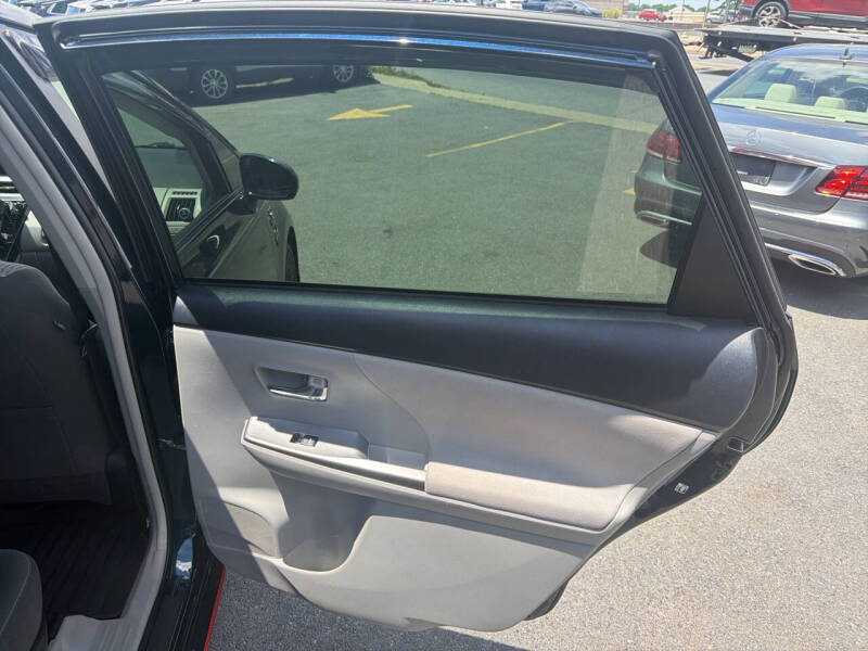 2017 Toyota Prius v Two
