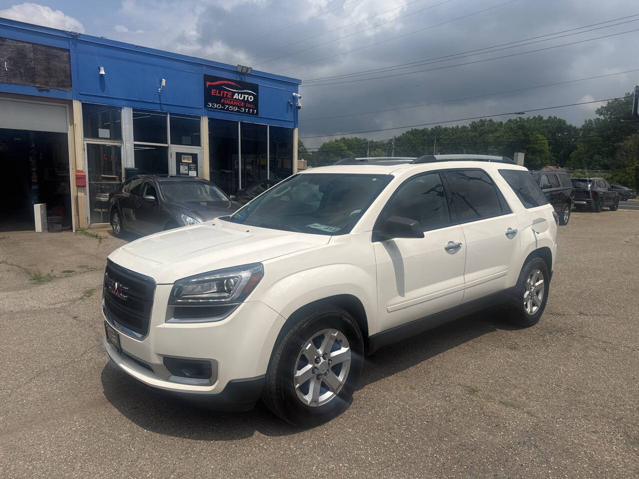 White 2015 GMC Acadia SLE-2 SLE-2 4dr SUV 1