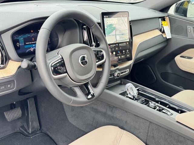 2026 Volvo XC60 T8 Plus