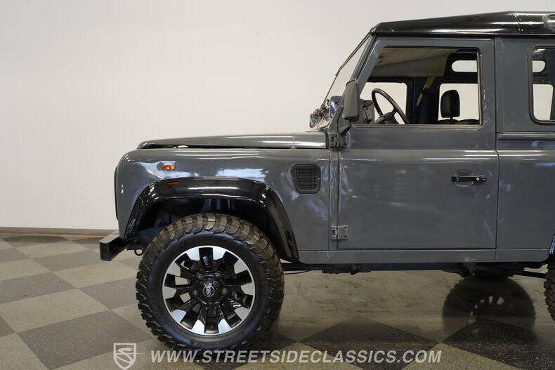 1987 Land Rover Defender