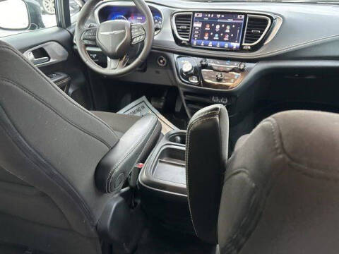 2024 Chrysler Pacifica Touring