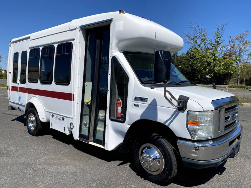 2010 Ford E-350