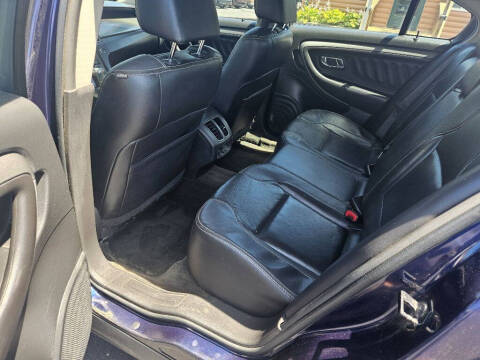 2011 Ford Taurus SEL