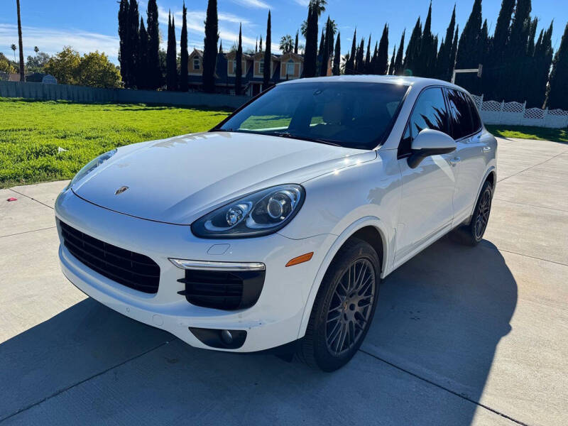 2017 Porsche Cayenne Platinum Edition