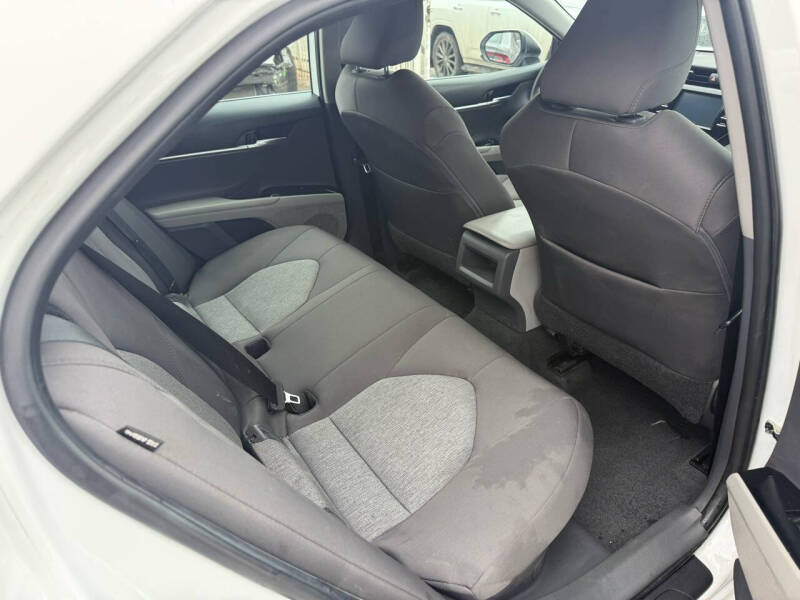 2019 Toyota Camry Hybrid LE