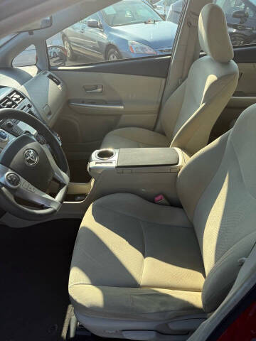 2012 Toyota Prius v Three