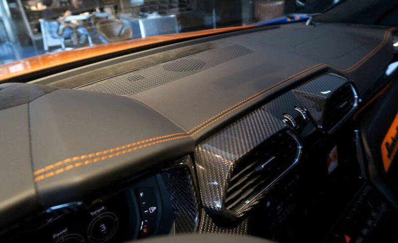 2024 Lamborghini Urus S