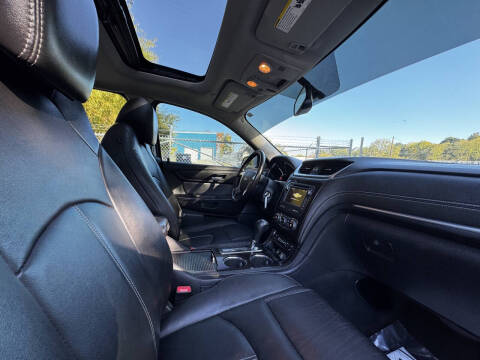 2017 Chevrolet Traverse LT