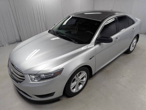 2016 Ford Taurus SE