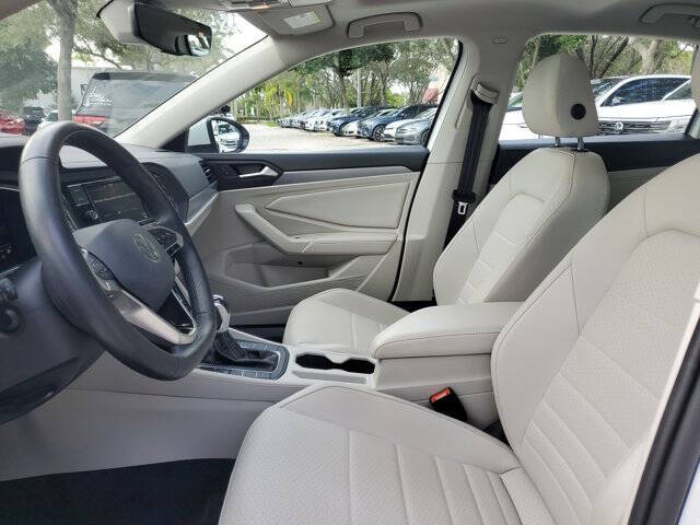 2023 Volkswagen Jetta SE