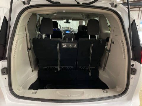 2021 Chrysler Voyager LX