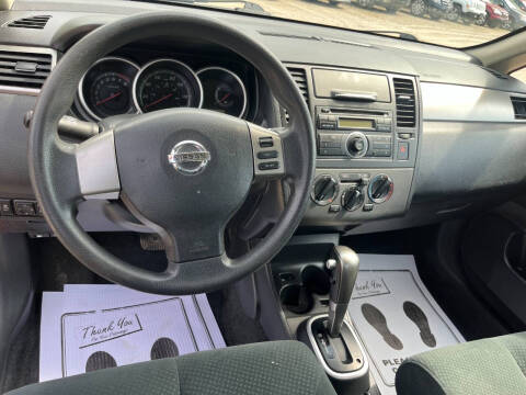 2011 Nissan Versa 1.8 S