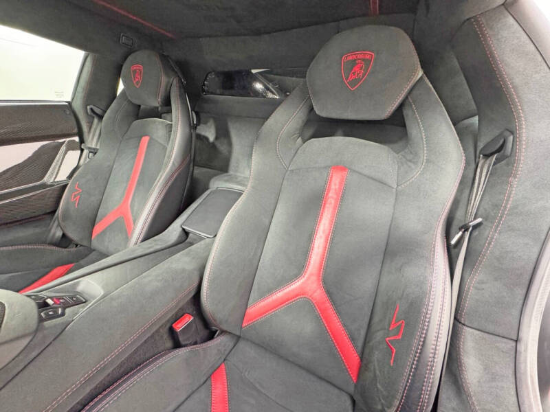 2017 Lamborghini Aventador LP 740-4 S