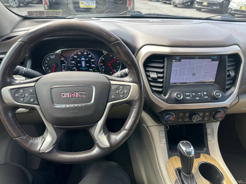 2018 GMC Acadia Denali