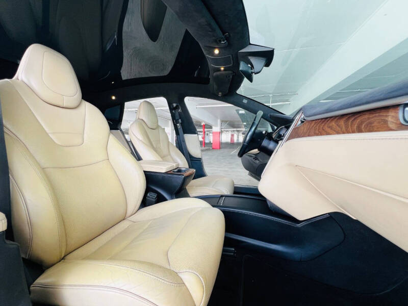 2017 Tesla Model S 90D