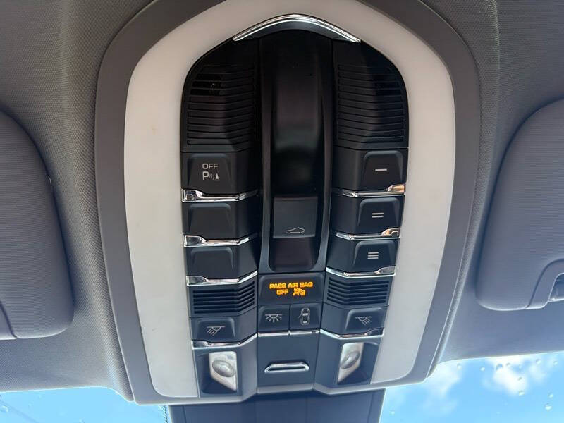 2012 Porsche Panamera 4