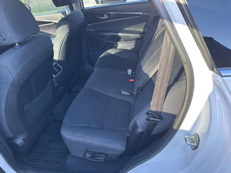 2020 Kia Sorento LX V6