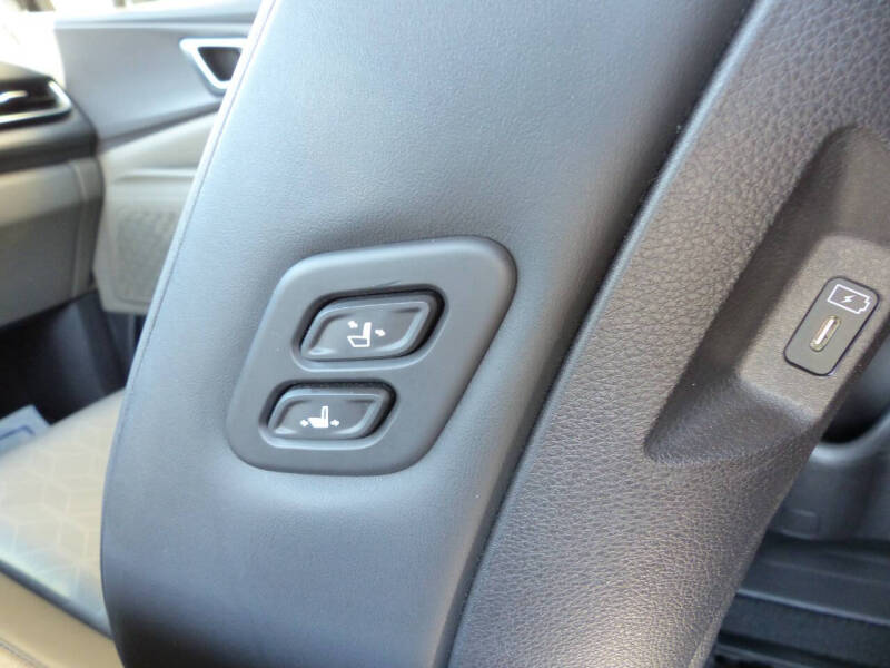 2025 Kia Carnival EX