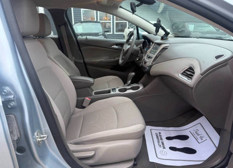 2017 Chevrolet Cruze LS Auto