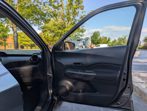 2023 Nissan Kicks S